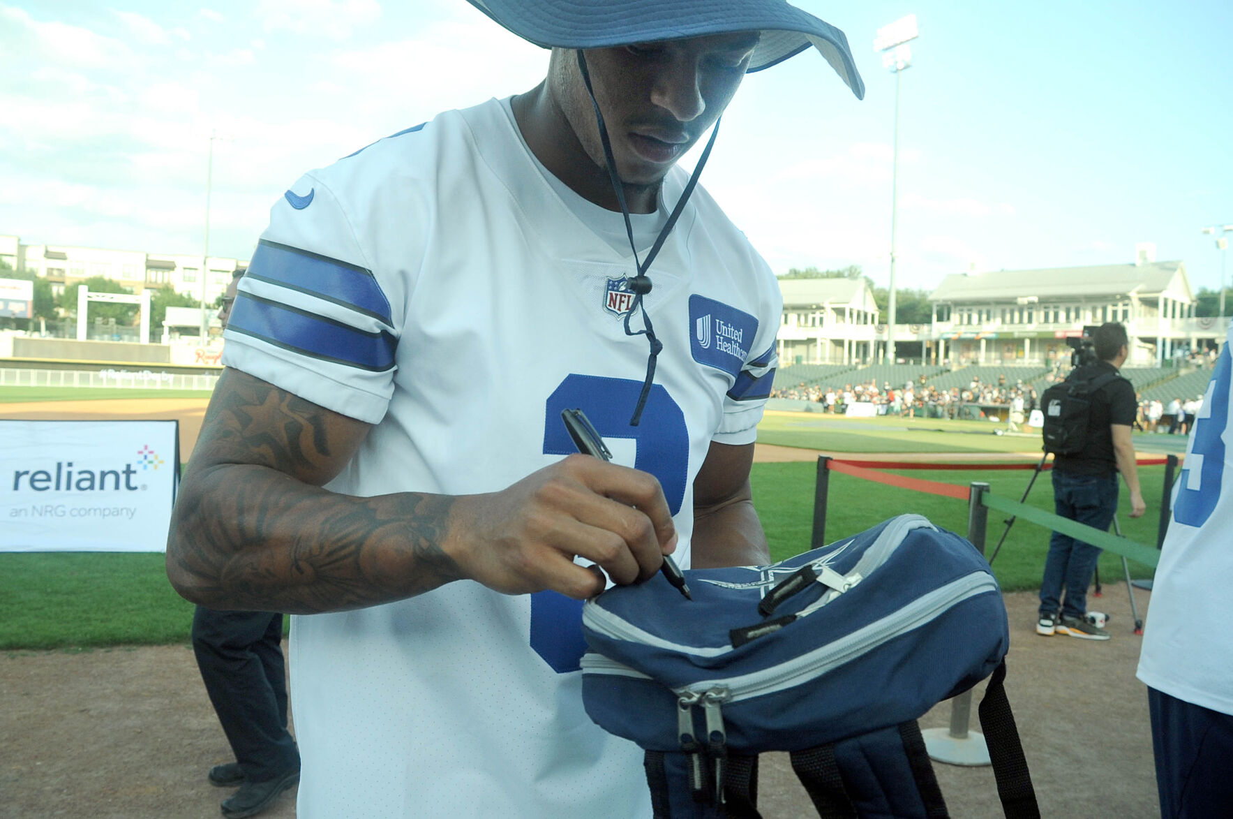 Reliant Cowboys HR Derby_4.JPG
